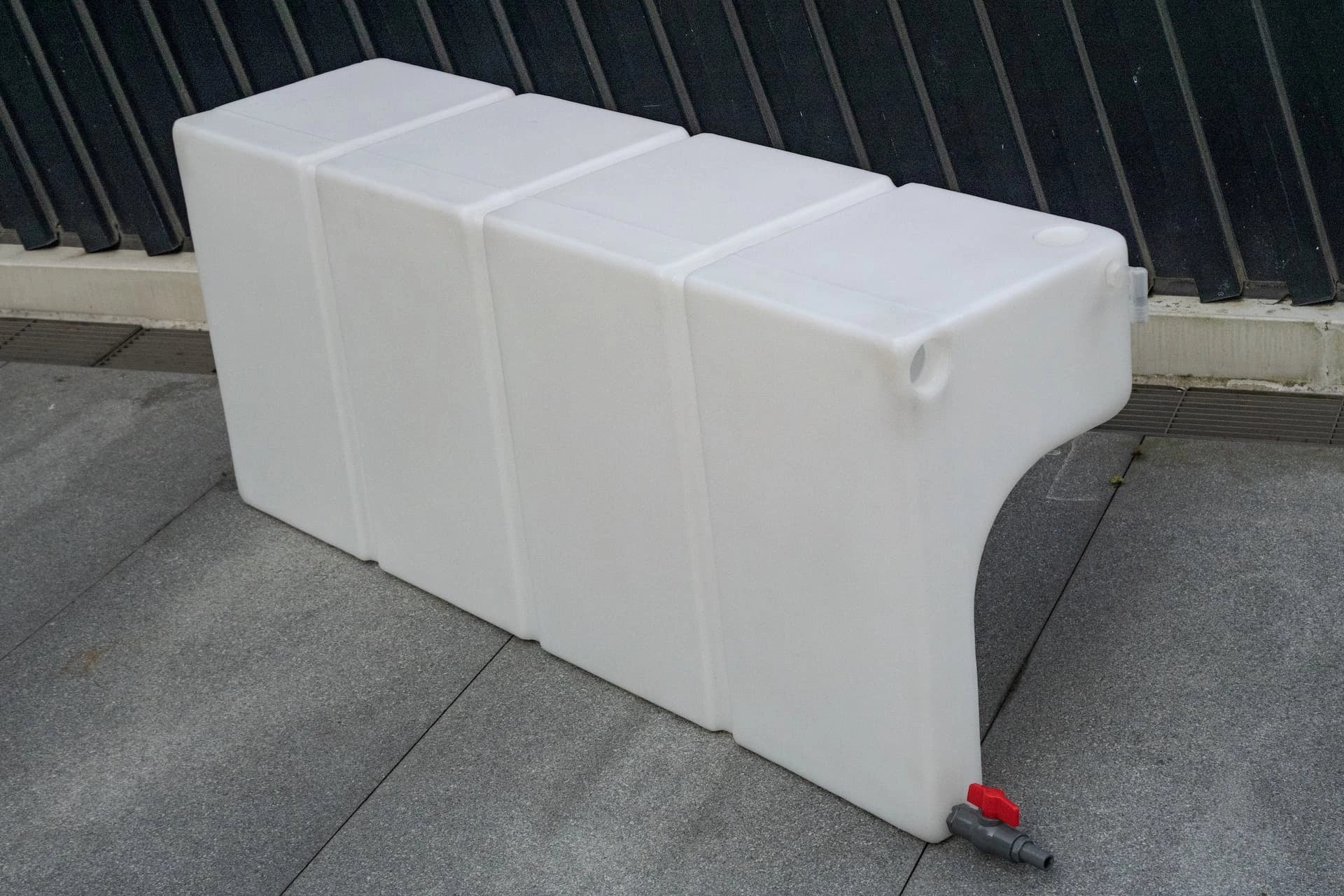 TORVA Sprinter 2500 & Transit 33-Gallon Non-Standard RV Wheel Well Water Tank
